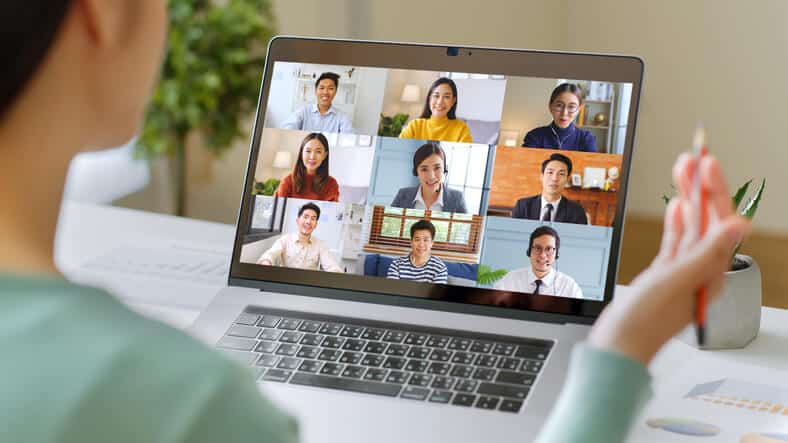Online group accent reduction classes designed for indivduals in session